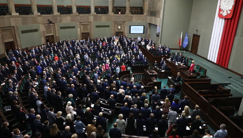 Sejm uchwalił ustawę uszczelniającą ograniczenie handlu w niedziele. Jest komentarz szefa „Solidarności”