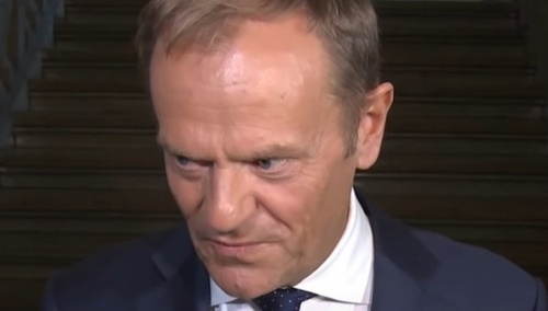 "To się musiało tak skończyć."  Tusk znowu jątrzy