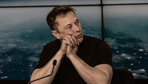 Elon Musk molestował stewardesę? Jest oświadczenie miliardera