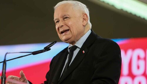 Szef PiS Jarosław Kaczyński ma powody do zadowolenia