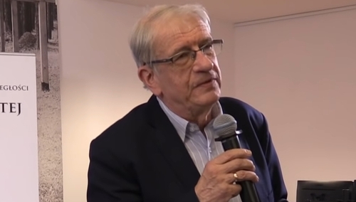 „Taka interpretacja, jak została narzucona, jest fałszywa”. Prof. Roszkowski o ataku na podręcznik do HiT-u