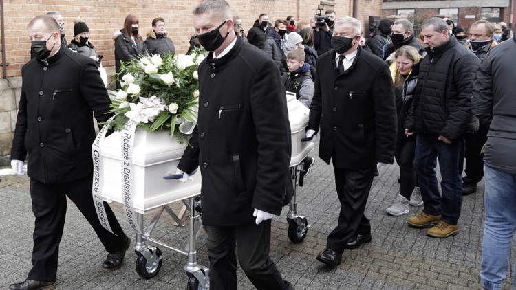 Pogrzeb zamordowanej 13-latki. Odczytano poruszający list od rodziców