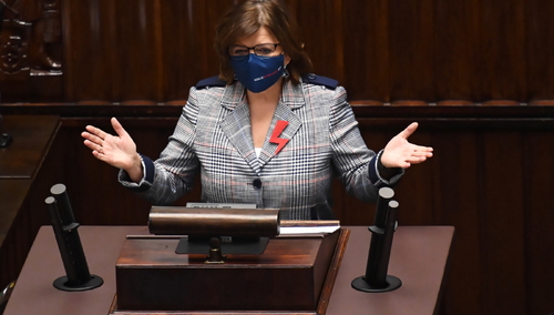 [WIDEO] „Umierają tysiące Polaków i wy jesteście temu winni”. Posłanka PO grzmi z sejmowej mównicy