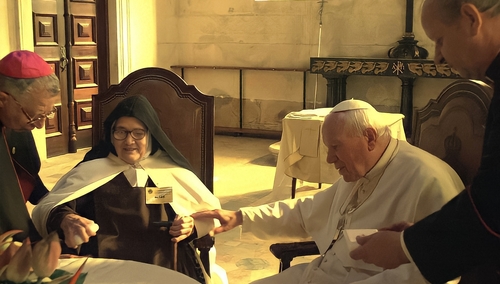 Siostra Lucia dos Santos z papieżem Janem Pawłem II w Fatimie
