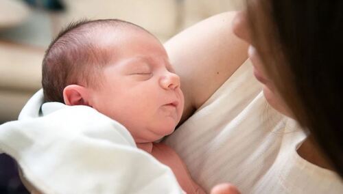 Domy samotnych matek nie tylko dla pełnoletnich – opinia Ordo Iuris