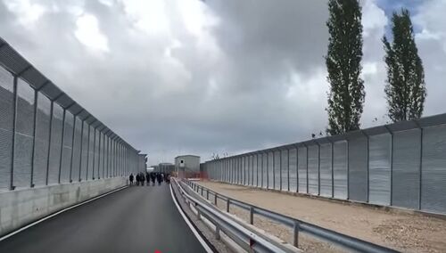 ośrodek dla imigrantów Albania