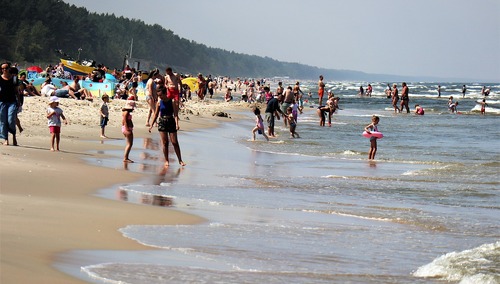 "Zachowują się jak wieśniaki". Celebrytka narzeka na Polaków za granicą
