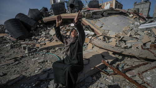 Kobieta. Strefa Gazy. Ilustracja poglądowa