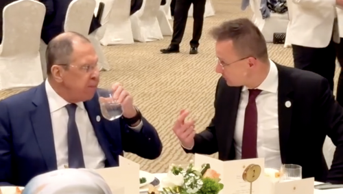 Szefowie MSZ Rosji i Węgier Siergiej Ławrow i Peter Szijjarto