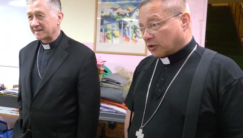Od lewej: kard. Blaise Cupich, abp Grzegorz Ryś