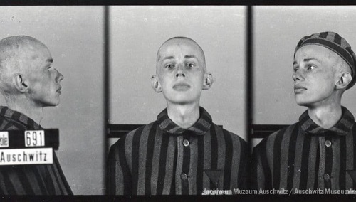 Tomasz Russanowski. Zdjęcie obozowe