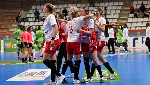 Polskie piłkarki ręczne awansowały do rundy zasadniczej MŚ po zwycięstwie z Kamerunem