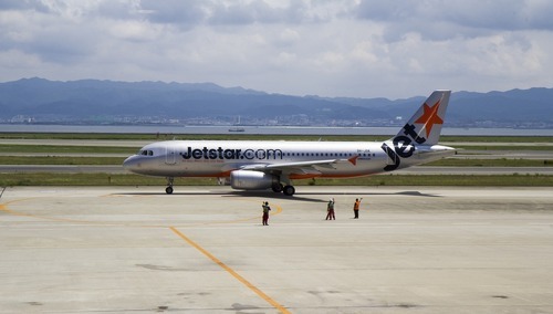 Samolot linii Jetstar / zdjęcie poglądowe