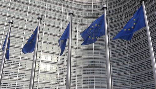 Miliardy euro popłyną do Polski? "KE zatwierdzi Krajowy Plan Odbudowy jeszcze w tym tygodniu"