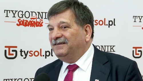 Kiedy rząd zajmie się projektem ustawy ws. emerytur stażowych? Mamy komentarz posła Śniadka