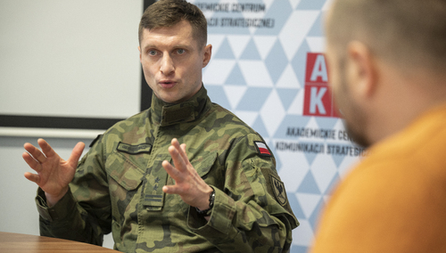 ppłk Tomasz Gergelewicz z Akademickiego Centrum Komunikacji Strategicznej Akademii Sztuki Wojennej w Warszawie
