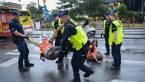 Aktywiści Ostatniego Pokolenia w Warszawie