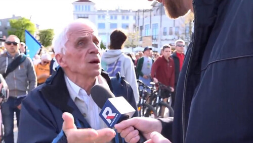 Uczestnik wiecu Rafała Trzaskowskiego w Sopocie i dziennikarz Telewizji Republika Adrian Borecki