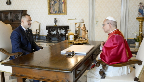 Od lewej: Karol Nawrocki, Leon XIV