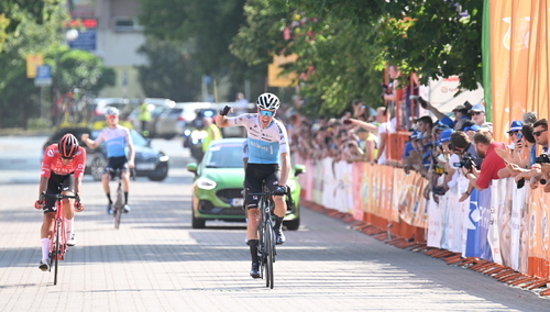 Niepewność do ostatnich metrów. Tim Bierkens wygrał IV etap Solidarki