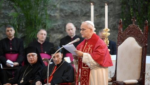 Leon XIV w Sanktuarium w Harissie