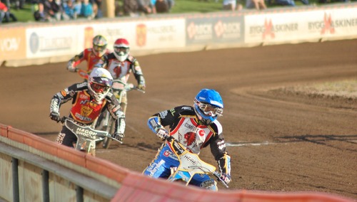 Ryszard Czarnecki: Czy żużel podcina gałąź, na której rozkwita?