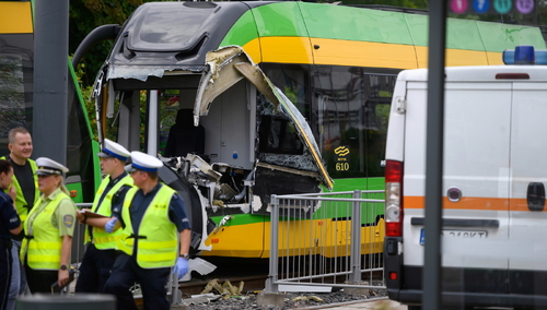 Zderzenie tramwajów w Poznaniu. Wielu rannych, na miejscu śmigłowiec LPR