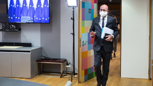 Szef Rady Europejskiej idzie na kwarantanne. Szczyt UE przełożony