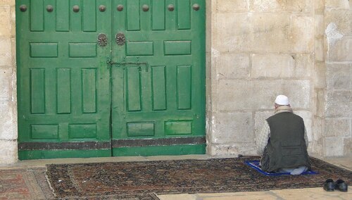 Modlitwa przed meczetem Al-Aqsa - Temple Mount - Old City - East Jerusalem