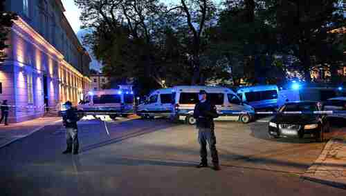 Kampus Uniwersytetu Warszawskiego po ataku zabójcy