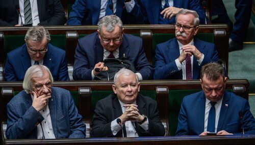 Posłowie PiS podczas posiedzenia Sejmu