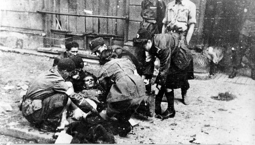 Udzielanie pomocy rannemu