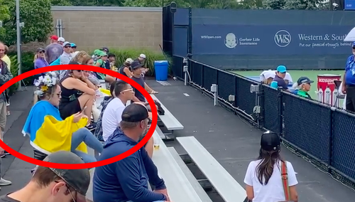 USA. Kobieta wyproszona z kortu. Powodem… ukraińska flaga. Są nowe informacje [WIDEO]