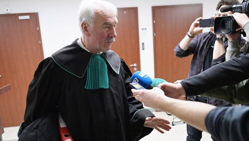 Obrońca, mec. Roman Nowosielski w siedzibie Sądu Rejonowego Gdańsk-Północ