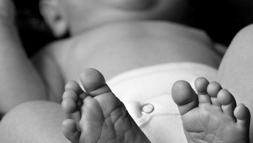 noworodek - zdjęcie ilustracyjne