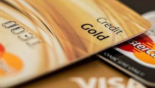 Banki kontratakują i skarżą frankowiczów. "Próba wystraszenia klientów"