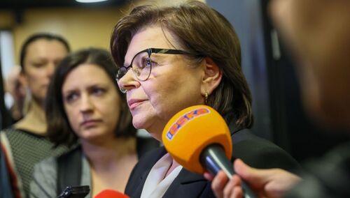 min. Izabela Leszczyna