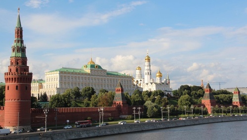 „Financial Times”: "Gospodarka Rosji trzyma się lepiej niż się spodziewano, ale..."