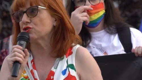 Posłanka Lewicy Małgorzata Prokop-Paczkowska podczas demonstracji