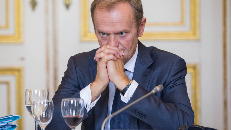 Prezes NBP: „Obiecali stołek Tuskowi za wepchnięcie nas w euro”