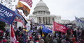zwolennicy Trumpa pod Kapitolem