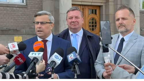 Posłowie PiS: Jarosław Wieczorek, Michał Wójcik i Borys Borówka