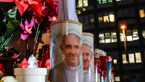 Papież Franciszek przebywa w szpitalu