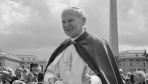 Jan Paweł II na placu św. Piotra, 1987