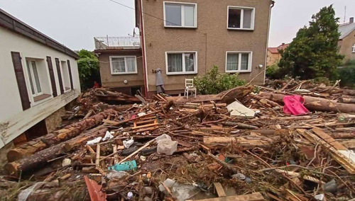 Zniszczony przez powódź dom