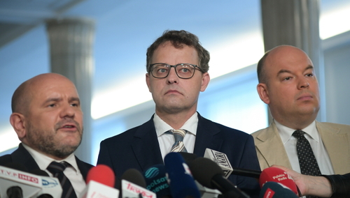 Konferencja klubu PiS. Od lewej: Mariusz Gosek, Marcin Romanowski, Jan Dziedziczak