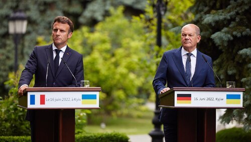 Emmanuel Macron i Olaf Scholz
