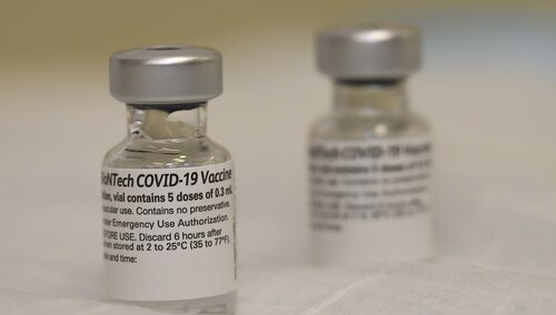 W. Brytania: Minister zdrowia: szczepienie przeciw Covid-19 lub inna praca