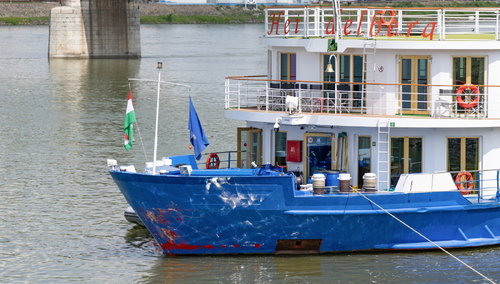 Statek wycieczkowy na Dunaju