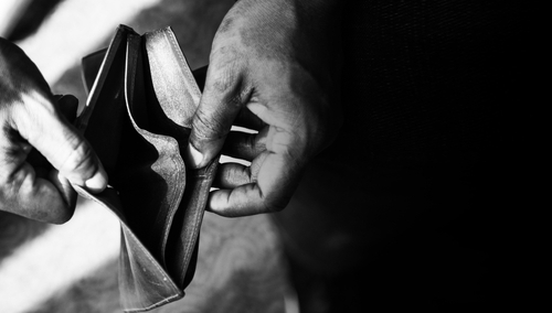 Pusty portfel. Ilustracja poglądowa